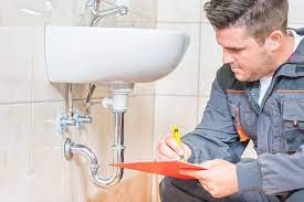 Pourquoi engager des professionnels en plomberie pour la réparation d’un robinet en fuite ?