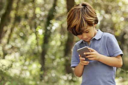 Quel est l’âge idéal pour un enfant d’avoir un téléphone