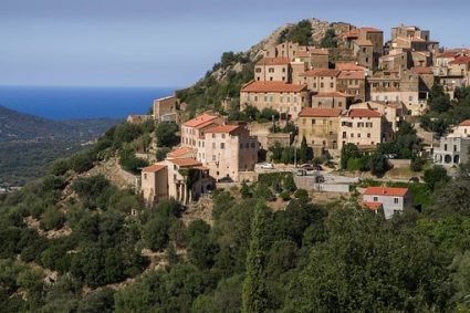 Pourquoi devrait-on visiter la Corse