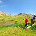 Passer les vacances à la montagne en famille: que faire